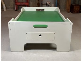 A Multi-Activity Play Table