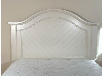 White Bedroom Suite: A White Headboard With An Arched Top, FullQueen