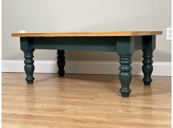 A Fabulous Little Farmhouse Coffee Table