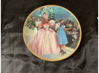 Hamilton Collectible Plate- A Glimpse Of The Munchkins