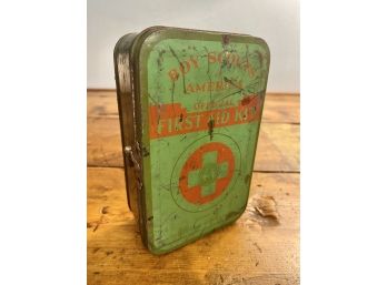 Amazing Antique 1933 BOY SCOUTS OF AMERICA First Aid Box-full