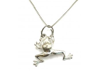 Vintage Italian Sterling Silver Chain And Sterling Silver Frog Pendant