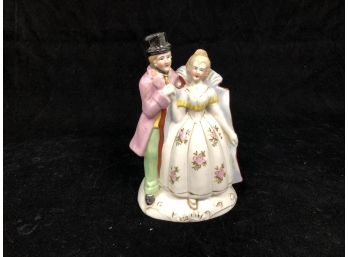 Vintage Miniature 1940s Made In Occupied Japan Porcelain COLONIAL COUPLE Figurine