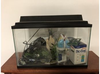 10 Gallon Fish Tank With Supplies