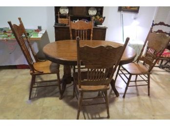 Oak Table With 4 Pressed Back Oak Chairs