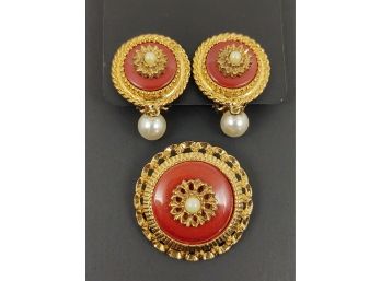 VINTAGE SARAH COVENTRY VICTORIAN REVIVAL BROOCH & EARRINGS SET