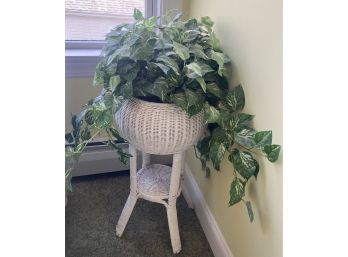 Wicker Plant Holder