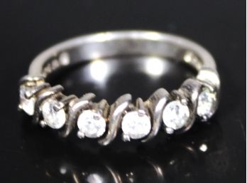 Sterling Silver 1980s Ladies Ring Having CZ White Stones Size 7.5