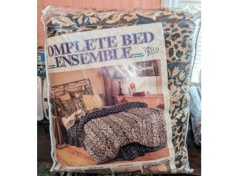 Complete King Bed Ensemble By Beco - Duma Pattern