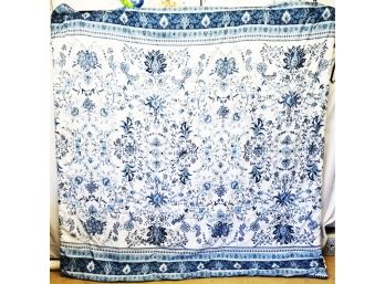 Beautiful Full Size Blue & White Floral Print Reversible Comforter