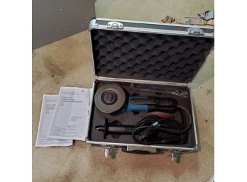 Unused -like New- Makita Angle Grinder In Original Makita Hard Suitcase 9557PB