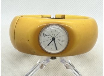 ART DECO Circa 1930s ROYAL DYNASTY Butterscotch Bakelite 17 Jewel Mechanical Clamper Wristwatch