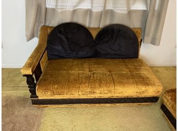 Vintage Crushed Velvet Lounge (1 Of 2)