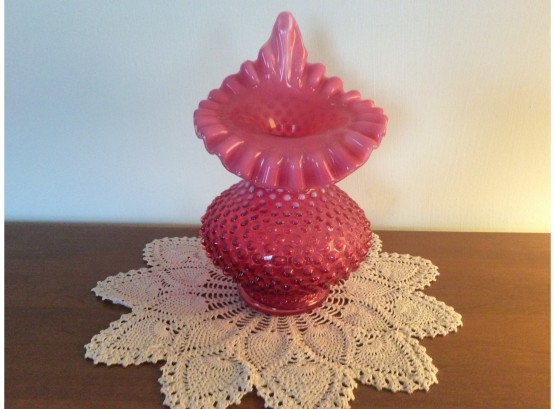 Gorgeous FENTON Pointed Vase
