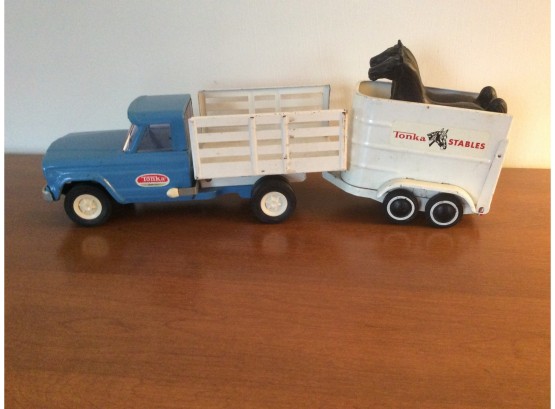 Vintage Metal TONKA Stable Truck And Trailer With Horses