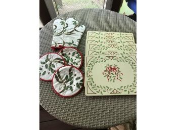 11 Piece Lenox Holiday Pattern Miscellaneous Items