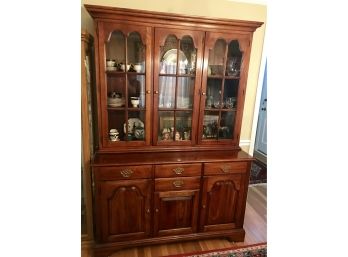 Vintage Statton Fine Furniture 2 Piece China Cabinet *CONTENTS NOT INCLUDED*