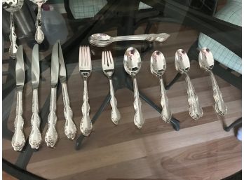 William Rogers Silver Plated Silverware Set