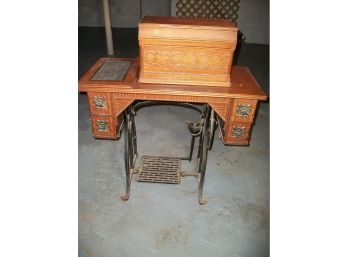 AMAZING Wheeling & Wilson #9 Sewing Machine In Oak Cabinet Made In Bridgeport CT