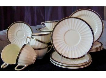 Adaption By Crown Ducal Fine China Lot 4 (VALUED $500+)