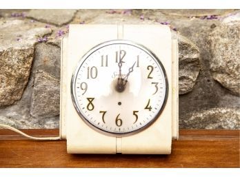 Sessions Baby Pink Mid-Century Clock