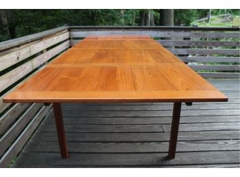 Wonderful Expandable DANISH MODERN, Micd Century Dining Table With 2 Concealed Leaves