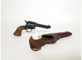Vintage Pistol/Hand Gun With Leather Holster