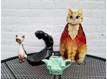 Whimsical Collection Of Kitty Cats Decor Featuring Swineside Pottery England Figural Teapot