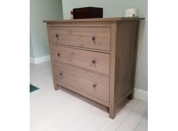 Contemporary Wooden 3-Drawer Dresser