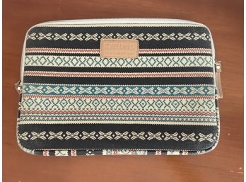 Hobo Chic Kayond Printed Canvas Laptop Sleeve/Pouch