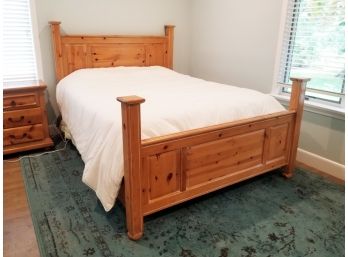 Rustic Queen Size Pine Wooden Bed