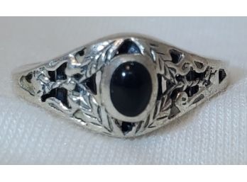 Sterling Silver Size 8 Lovely Onyx Ring ~ 2.19 Grams