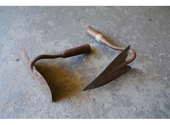Lot Of 2 Hoe (one Flat One Pointed) Garden Implement Heads.