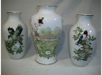 Lot Of Three Vases  Franklin & Danbury Mint - Roger Troy Peterson & Peter Brett