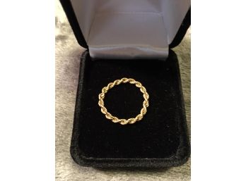 Beautiful 14k Yellow Gold 'Rope Chain RIng' - Great Looking - Solid Gold