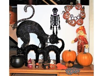 Happy Halloween! Lot Of Halloween & Fall Decor-Working Light Up Mechanical Black Cat!