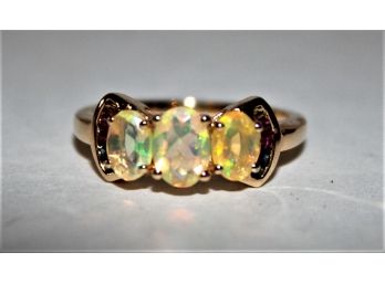 Beautiful 10K Gold & Faceted Fire Opal Multi Stone Ladies Ring Size 8