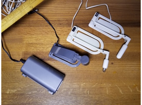3 Portable Travel Reading Lights Or Booklights