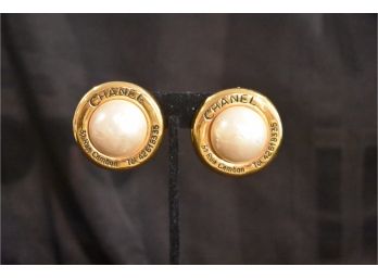 Vintage CHANEL Gold Tone 31 Rue Cambon Pearl Style Clip On Earrings