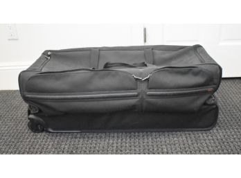Tumi Luggage 36x18 (Retail $900)