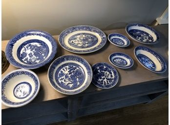 Lot Of Vintage Blue Willow Pattern Bowls