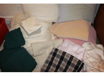 Lot Several Miscellaneous Tablecloths, Blankets, Pillows, Etc.