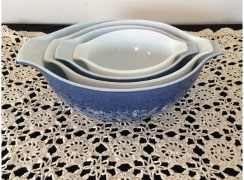 Beautiful Vintage Blue And White PYREX Nesting Bowls