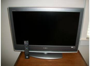32' Sony Flat Screen LCD TV - With Remote - Working Condition