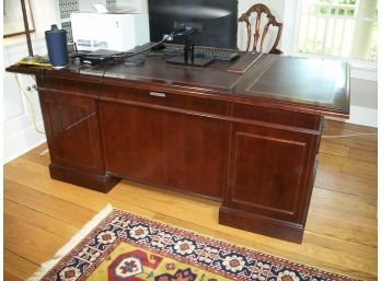 Beautiful Mahogany And Leather Top Executive Desk & Chair - VERY NICE !