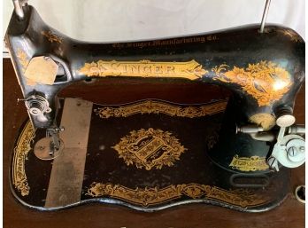 Vintage  Singer Sewing Machine Wooden Table