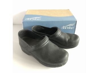 Dansko Black Clogs Shoes (Size 7.5)