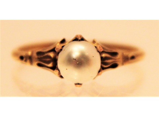 Vintage 14K Yellow Gold Ladies Pearl Ring, Size 7.5