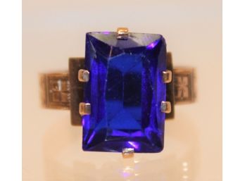 Stunning Vintage Eduardian Art Deco 10K Rose Gold & Royal Blue Glass Stone Ladies Ring