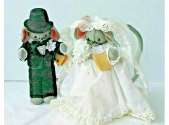 Homespun Treasures 6' Bride & Groom Mice - Hand Made One By One By One...